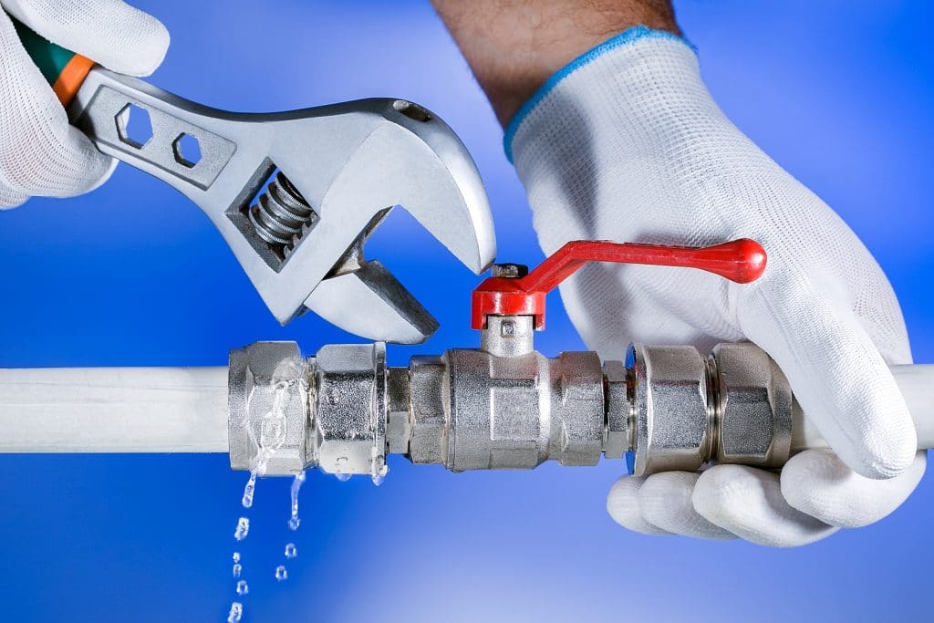 5 Plumbing Safety Tips Everyone Should Know